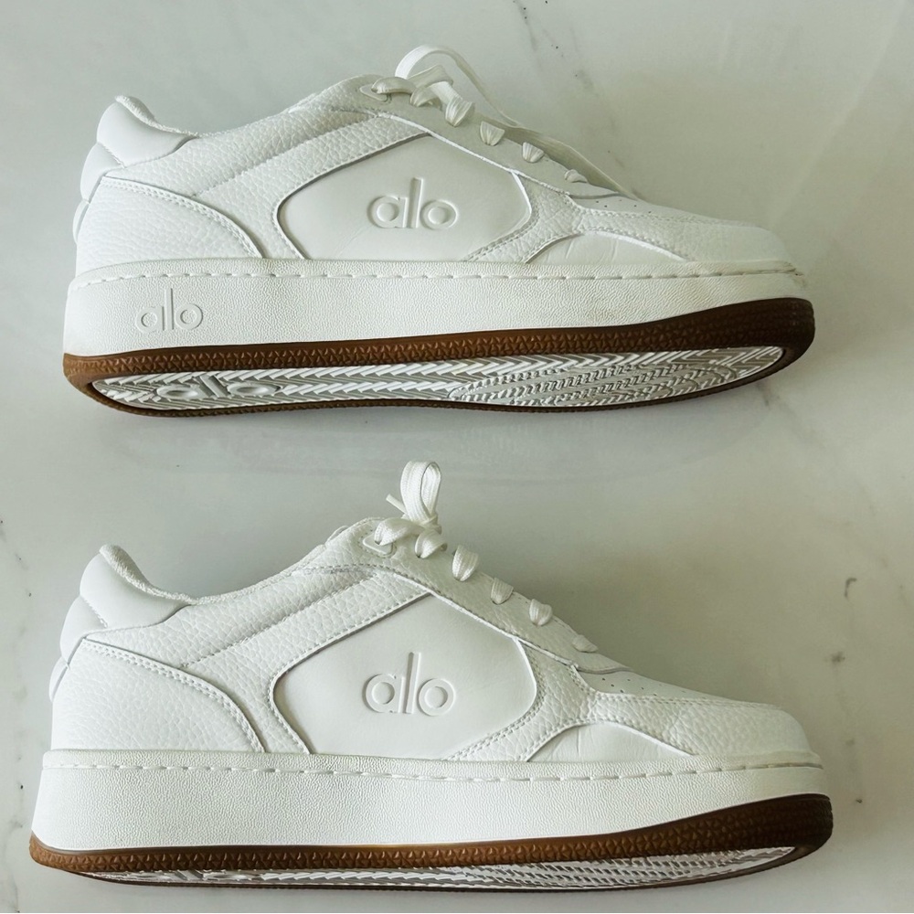 ALO Yoga - ALO Recovery Mode Sneaker - unisex